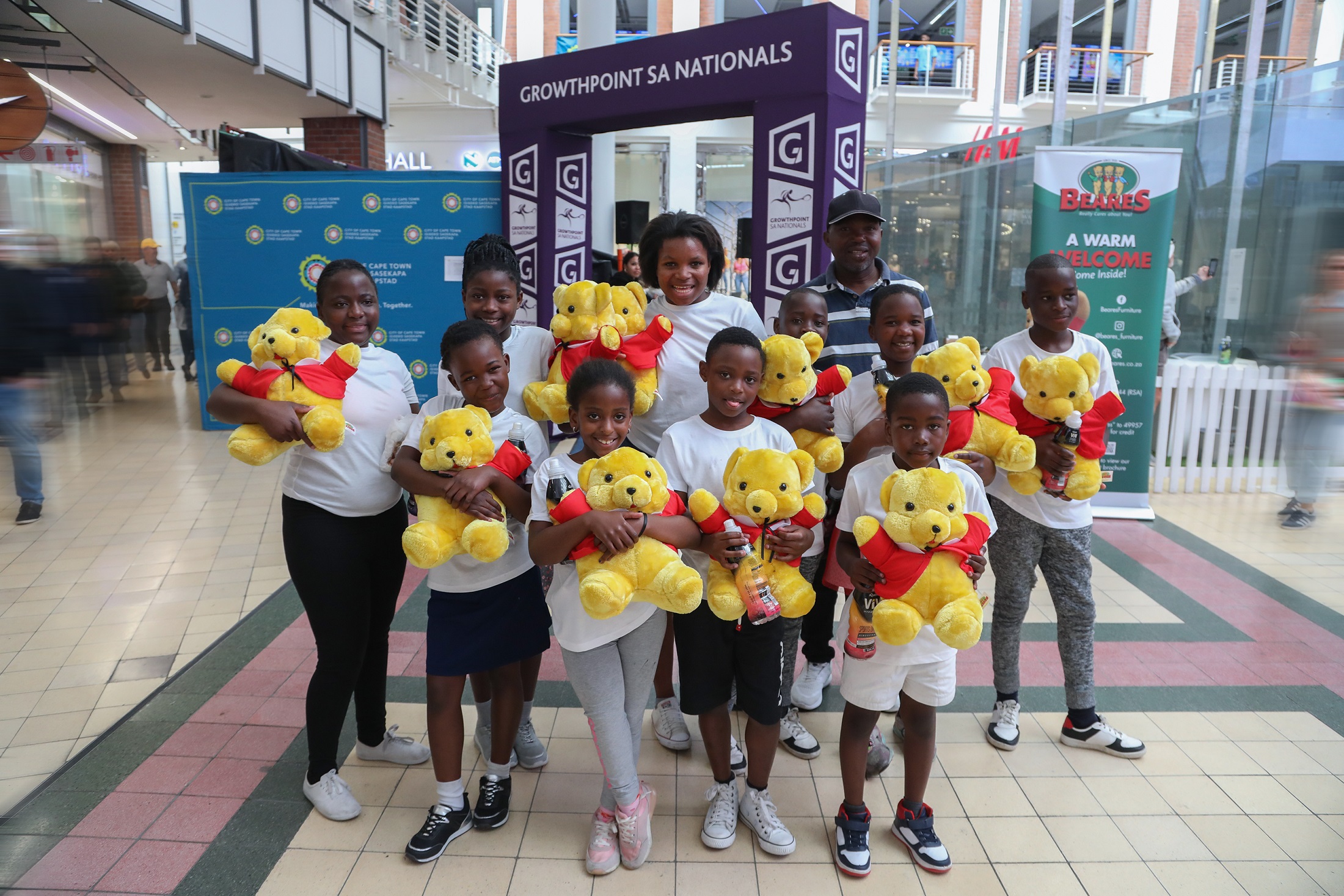 Featured image for “SQUASH DEVELOPMENT MEDIA RELEASE: BEARS AND SQUASH BRING SMILES TO JUNIOR HOPEFULS”