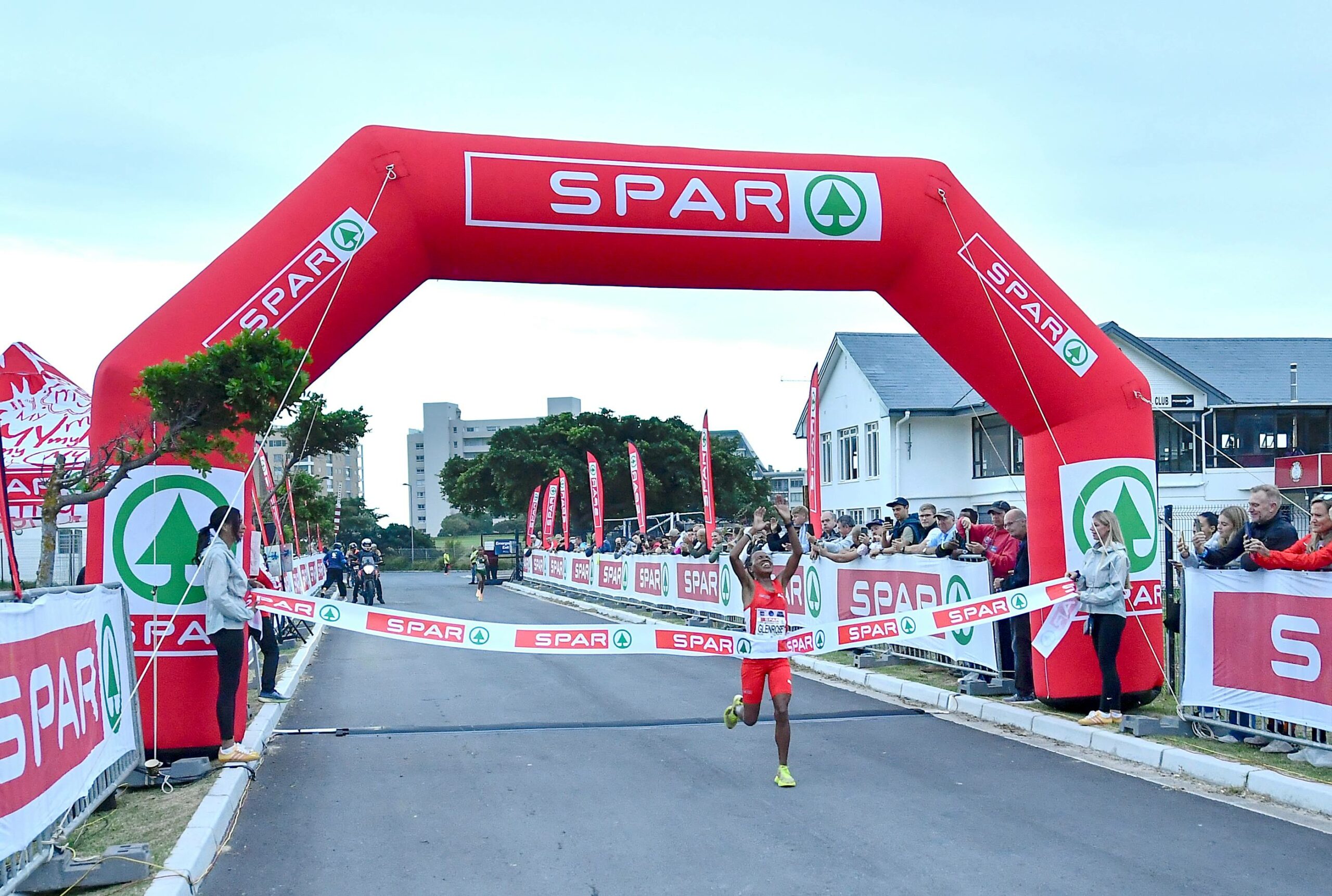 Featured image for “GLENROSE XABA OFF TO FLYING START IN SPAR GRAND PRIX CAMPAIGN”